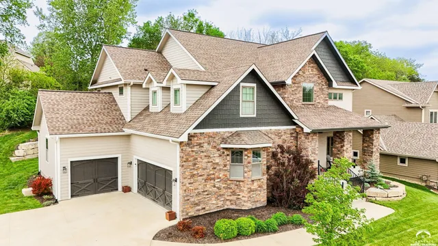 $915,000 | 237 Landon Court, Lawrence, KS 66049