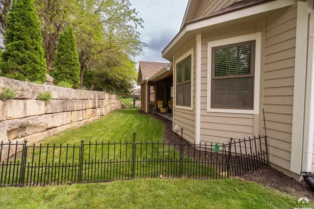 $915,000 | 237 Landon Court, Lawrence, KS 66049