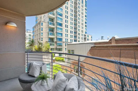 $979,000 | Brannan Street, San Francisco, CA 94107