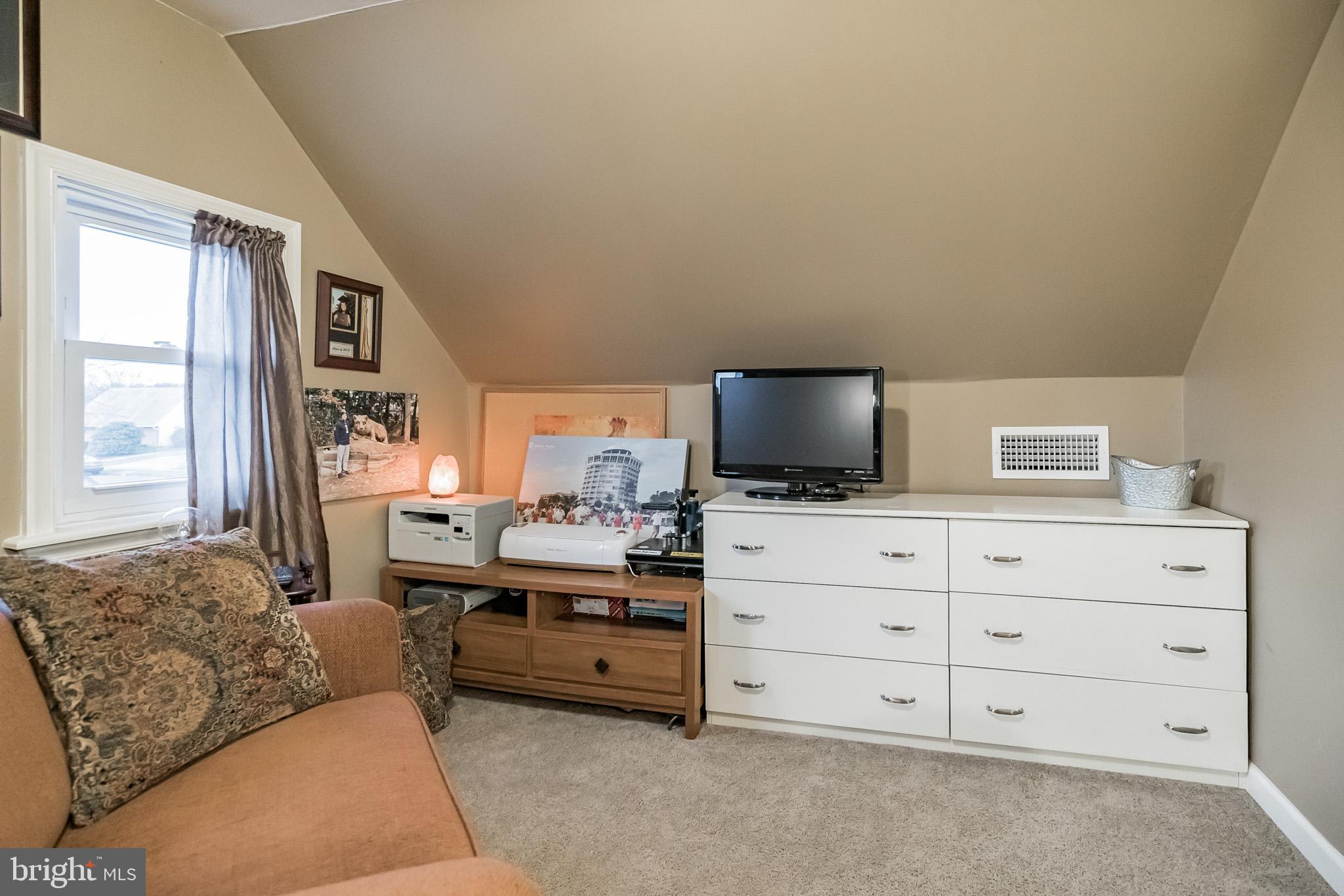 9 Micahill Road Levittown, PA 19056 - Photo 21 of 28 Gallery Image 21