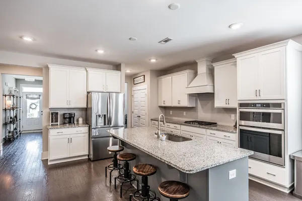 $699,900 | 1035 Nave Court, Nashville, TN 37214