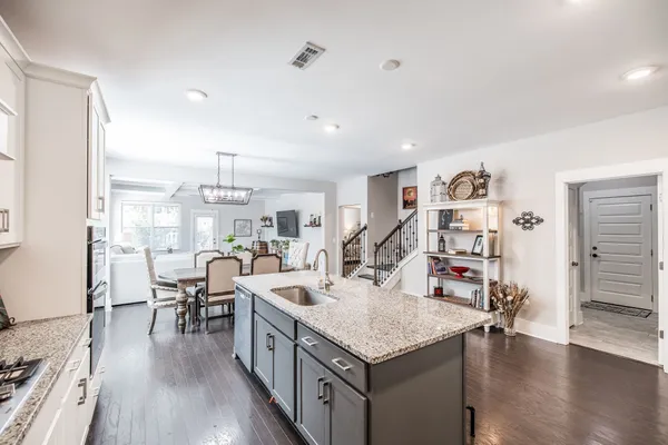 $699,900 | 1035 Nave Court, Nashville, TN 37214