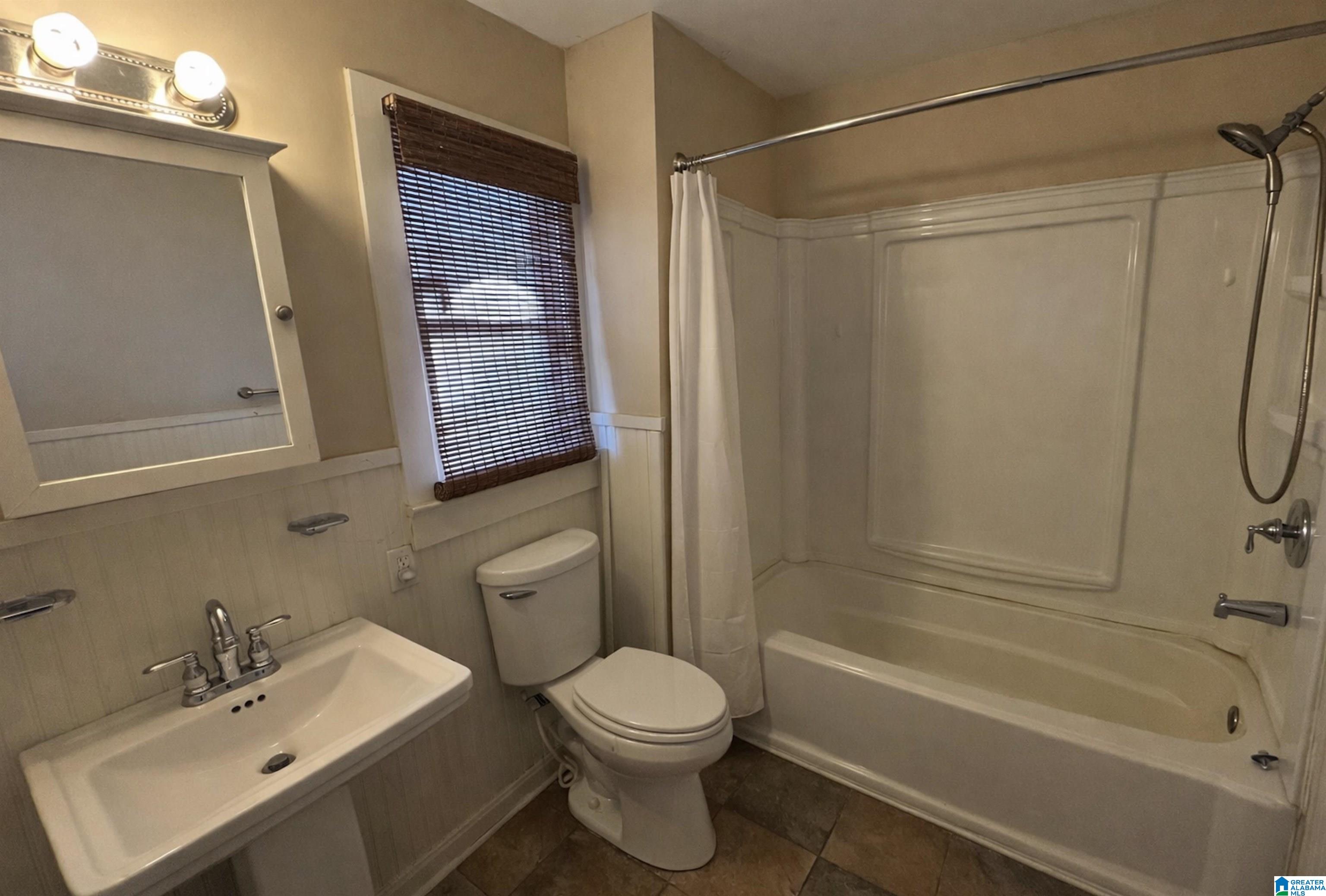 754 Gene Reed Road Birmingham, AL 35235 - Photo 8 of 9