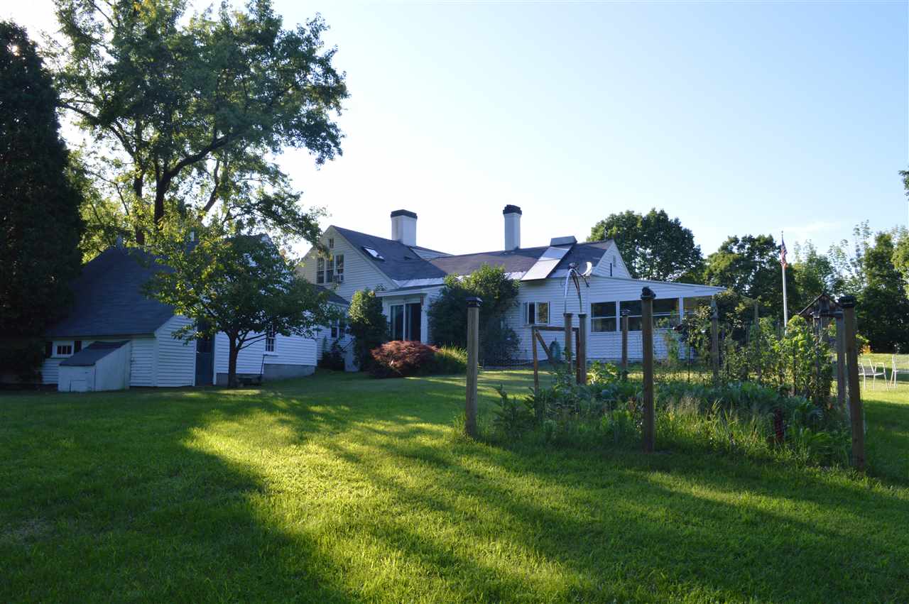 241 Grapevine Road Dunbarton, NH 03046 - Photo 3 of 24