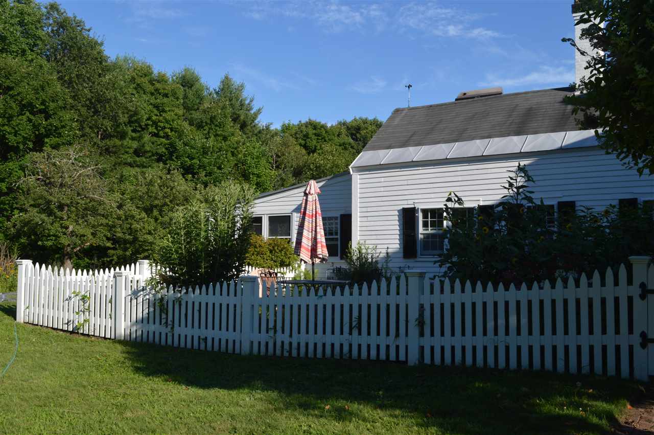 241 Grapevine Road Dunbarton, NH 03046 - Photo 4 of 24