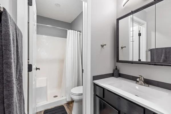 $184,900 | 3850 Plymouth Boulevard, Unit 223, Plymouth, MN 55446