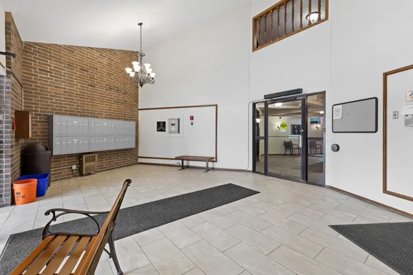 $184,900 | 3850 Plymouth Boulevard, Unit 223, Plymouth, MN 55446