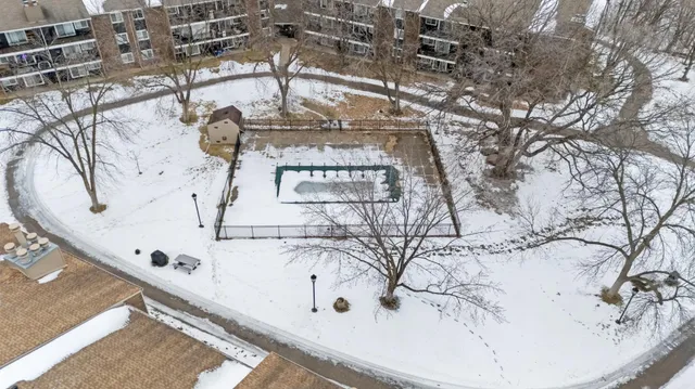 $190,000 | 3850 Plymouth Boulevard, Unit 223, Plymouth, MN 55446