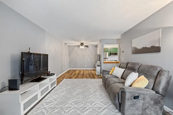 $184,900 | 3850 Plymouth Boulevard, Unit 223, Plymouth, MN 55446