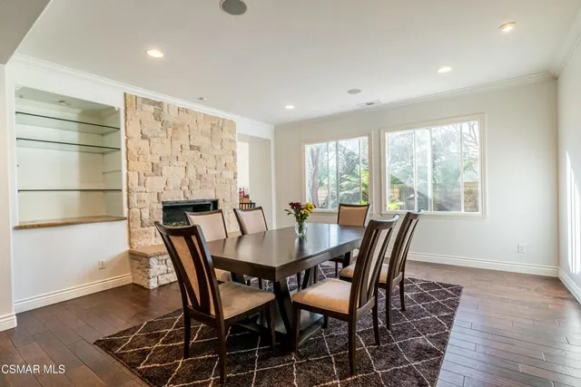 $2,195,000 | 483 Via Merla, Newbury Park, CA 91320