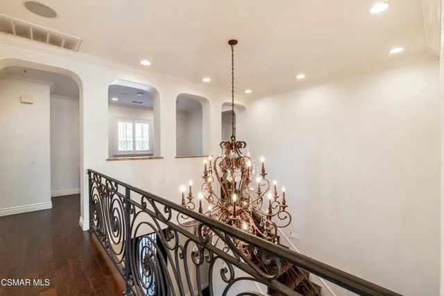 $2,195,000 | 483 Via Merla, Newbury Park, CA 91320