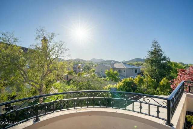 $2,195,000 | 483 Via Merla, Newbury Park, CA 91320