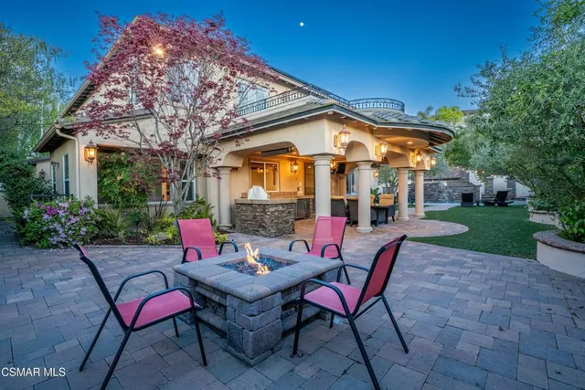 $2,195,000 | 483 Via Merla, Newbury Park, CA 91320