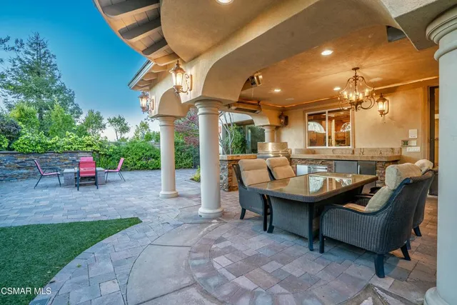 $2,195,000 | 483 Via Merla, Newbury Park, CA 91320
