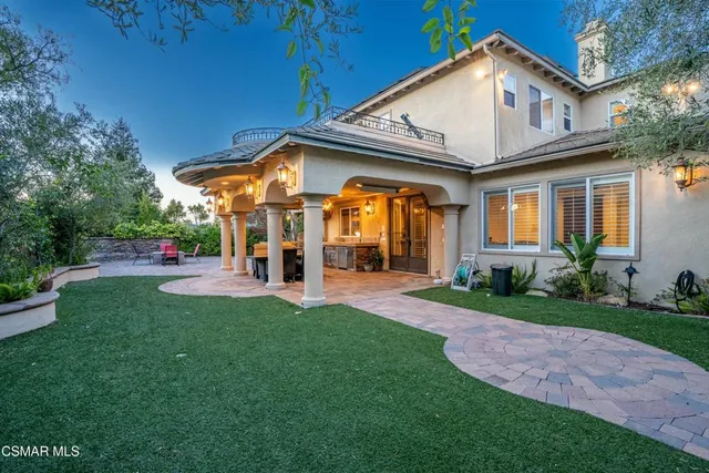 $2,195,000 | 483 Via Merla, Newbury Park, CA 91320