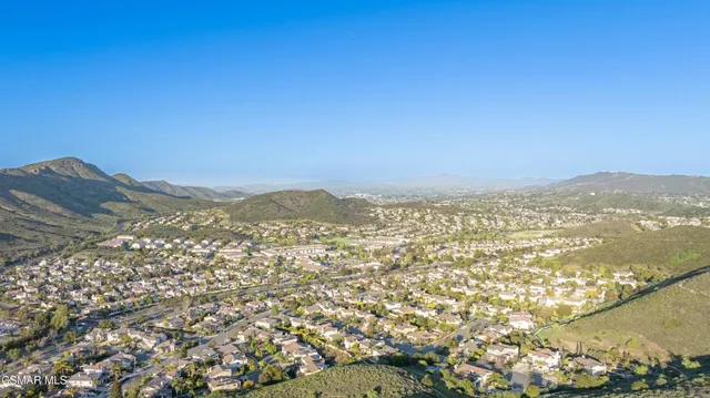 $2,195,000 | 483 Via Merla, Newbury Park, CA 91320