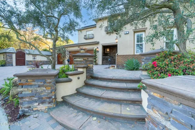 $2,195,000 | 483 Via Merla, Newbury Park, CA 91320