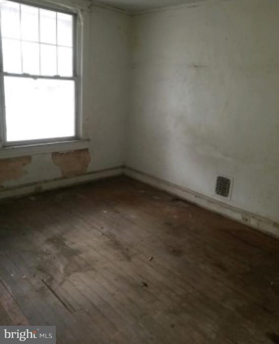 2225 Annapolis Road Baltimore, MD 21230 - Photo 10 of 17 Bedroom 2