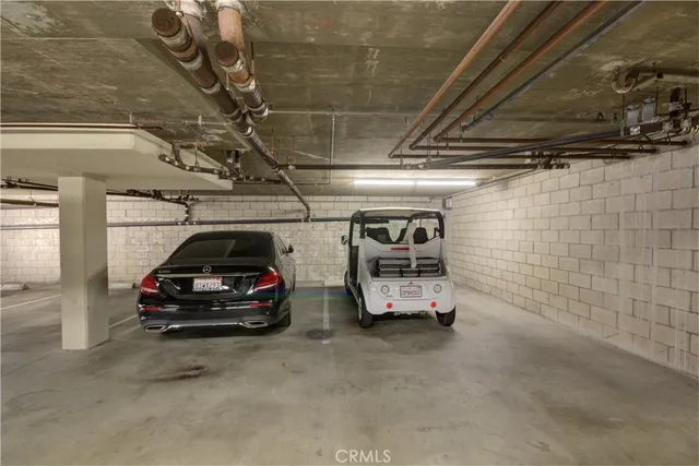 $4,495 | 2606 Cañada Boulevard, Unit 201, Glendale, CA 91208