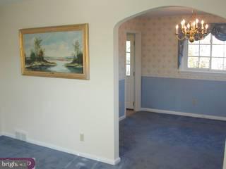 429 Achille Road Havertown, PA 19083 - Photo 3 of 6
