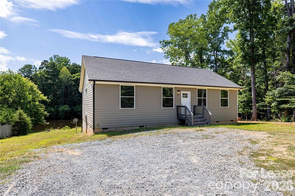 429 Creswell Road Mount Gilead, NC 27306 - Photo 3 of 35