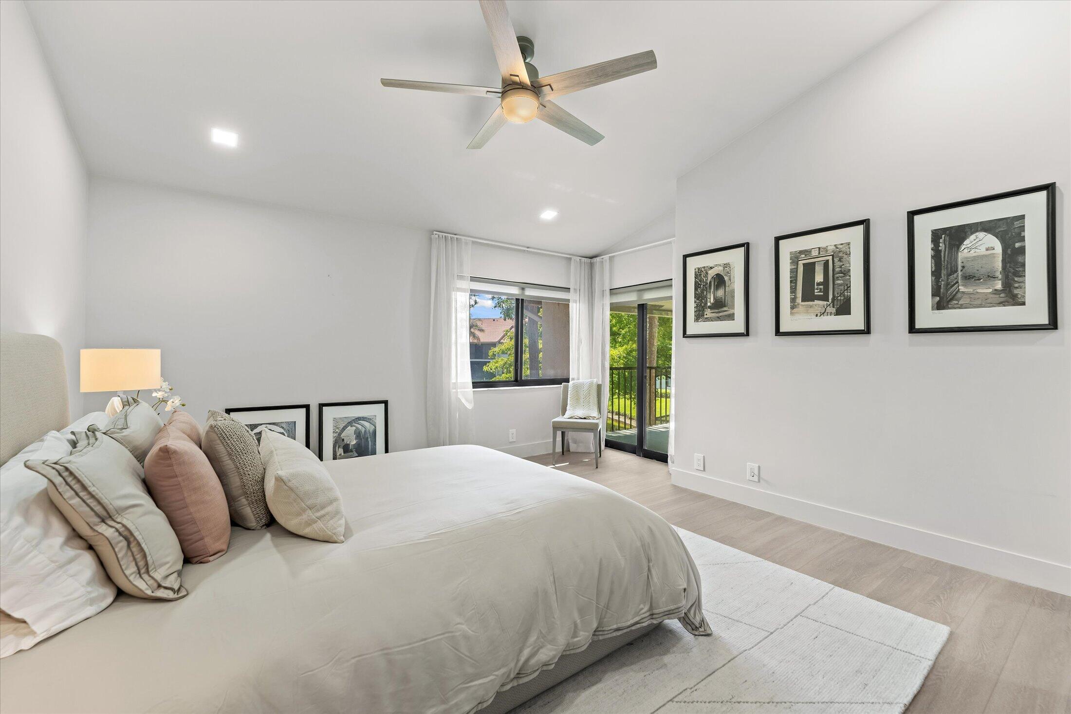 5521 Coach House Circle, Unit G Boca Raton, FL 33486 - Photo 18 of 32 Primary Bedroom