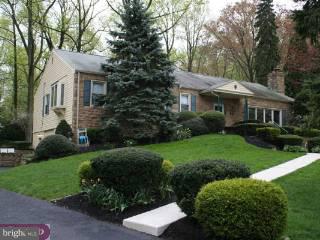 1645 Huntingdon Road Abington, PA 19001 - Photo 1 of 4