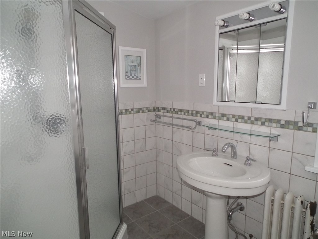 3299 Daleford Road Cleveland, OH 44120 - Photo 6 of 11 Gallery Image 6