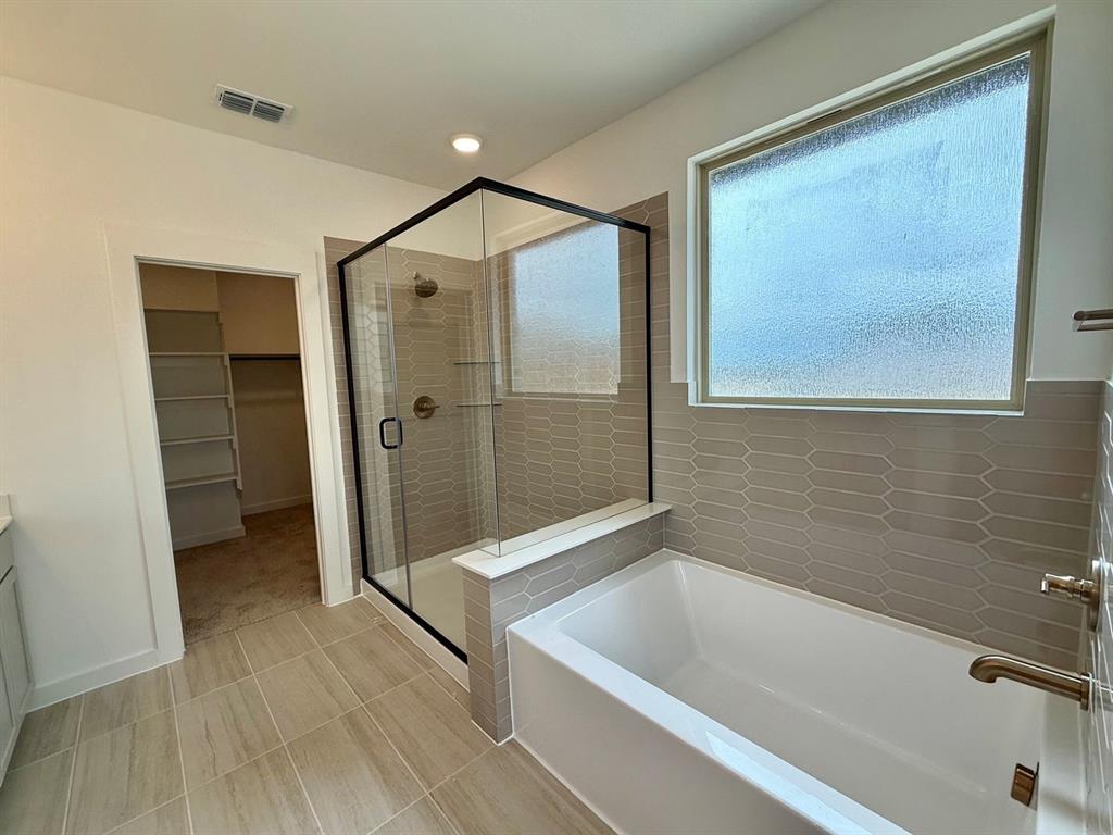 372 Deer Rdg Drive Aledo, TX 76008 - Photo 10 of 24 Granbury primary bath