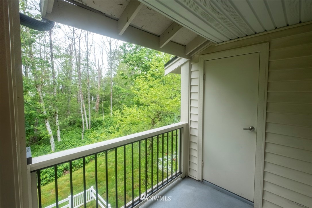 12404 East Gibson Road, Unit F303 Everett, WA 98204 - Photo 13 of 23 a view of balcony and deck