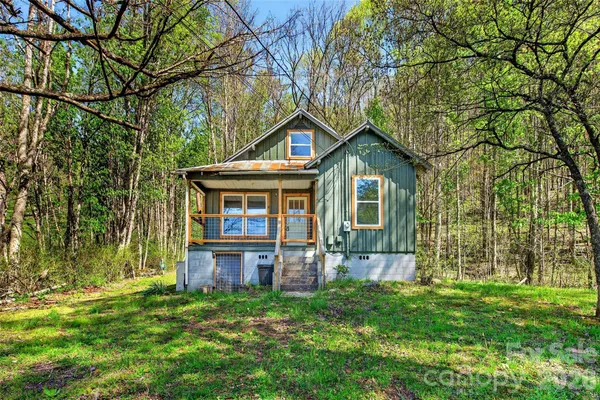 $375,000 | 488 Cad Campbell Road, Bakersville, NC 28705