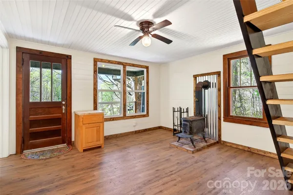 $375,000 | 488 Cad Campbell Road, Bakersville, NC 28705