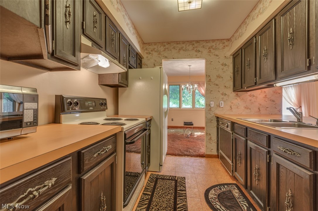 7525 Little Mountain Road Mentor, OH 44060 - Photo 3 of 23 Gallery Image 3
