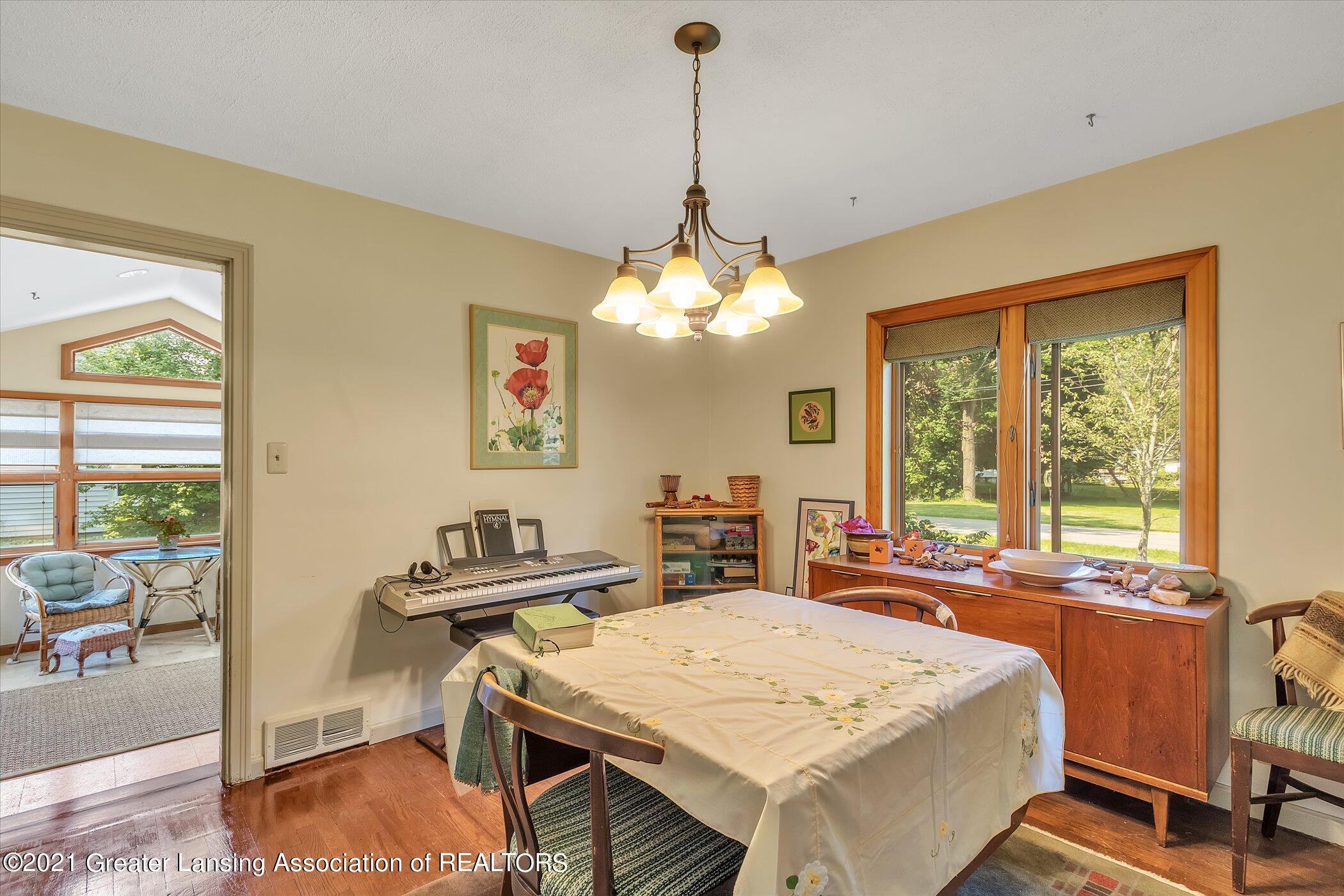 355 Stoner Road Lansing, MI 48917 - Photo 8 of 37 08-355-Stoner-Rd-Windowstill-Real-Estate