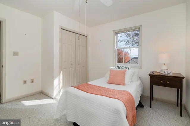 $275,000 | 15 Lakeview Drive, Myerstown, PA 17067