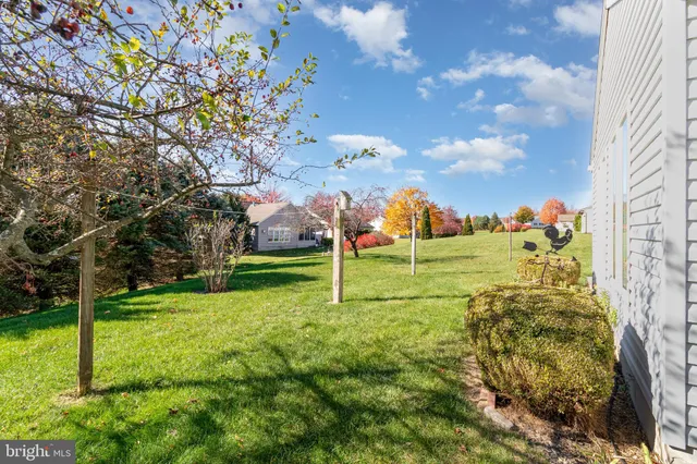 $275,000 | 15 Lakeview Drive, Myerstown, PA 17067