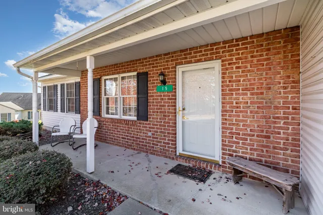 $275,000 | 15 Lakeview Drive, Myerstown, PA 17067