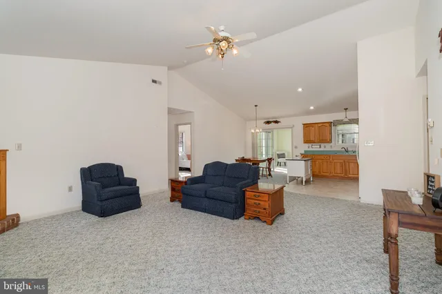 $275,000 | 15 Lakeview Drive, Myerstown, PA 17067