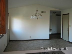 6423 Country Trail Rochester, IL 62563 - Photo 8 of 15