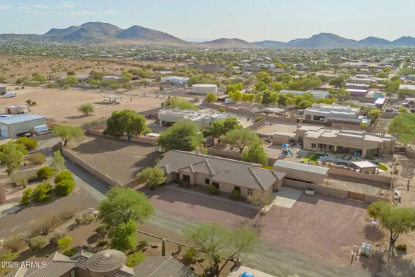 $895,900 | 38022 North 2nd Avenue, Phoenix, AZ 85086