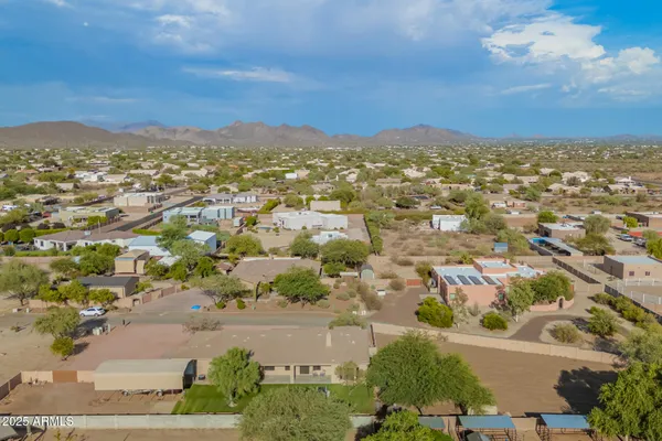 $895,900 | 38022 North 2nd Avenue, Phoenix, AZ 85086