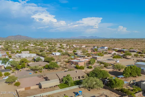 $895,900 | 38022 North 2nd Avenue, Phoenix, AZ 85086