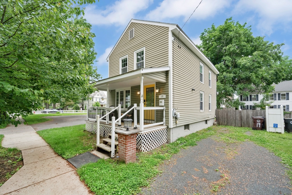 19 Spring Street Westfield, MA 01085 - Photo 1 of 31 Gallery Image 1