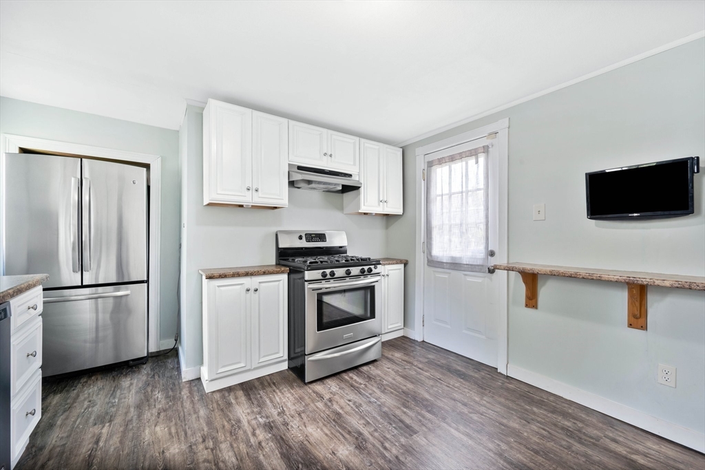 19 Spring Street Westfield, MA 01085 - Photo 15 of 31 Gallery Image 15