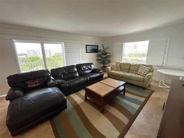 $4,400 | 1200 Hibiscus Avenue, Unit 702, Pompano Beach, FL 33062