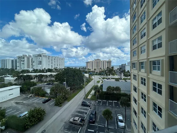 $4,400 | 1200 Hibiscus Avenue, Unit 702, Pompano Beach, FL 33062