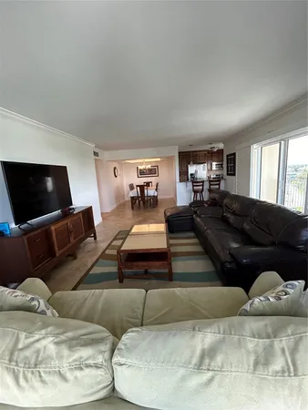 $4,400 | 1200 Hibiscus Avenue, Unit 702, Pompano Beach, FL 33062