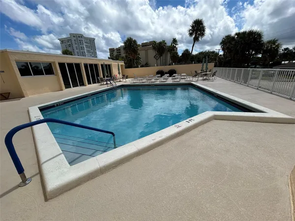 $4,400 | 1200 Hibiscus Avenue, Unit 702, Pompano Beach, FL 33062