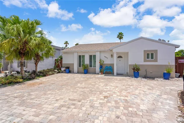 $529,000 | 19903 Northwest 67th Court, Hialeah, FL 33015
