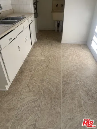 $2,395 | 107 West 84th Place, Los Angeles, CA 90003